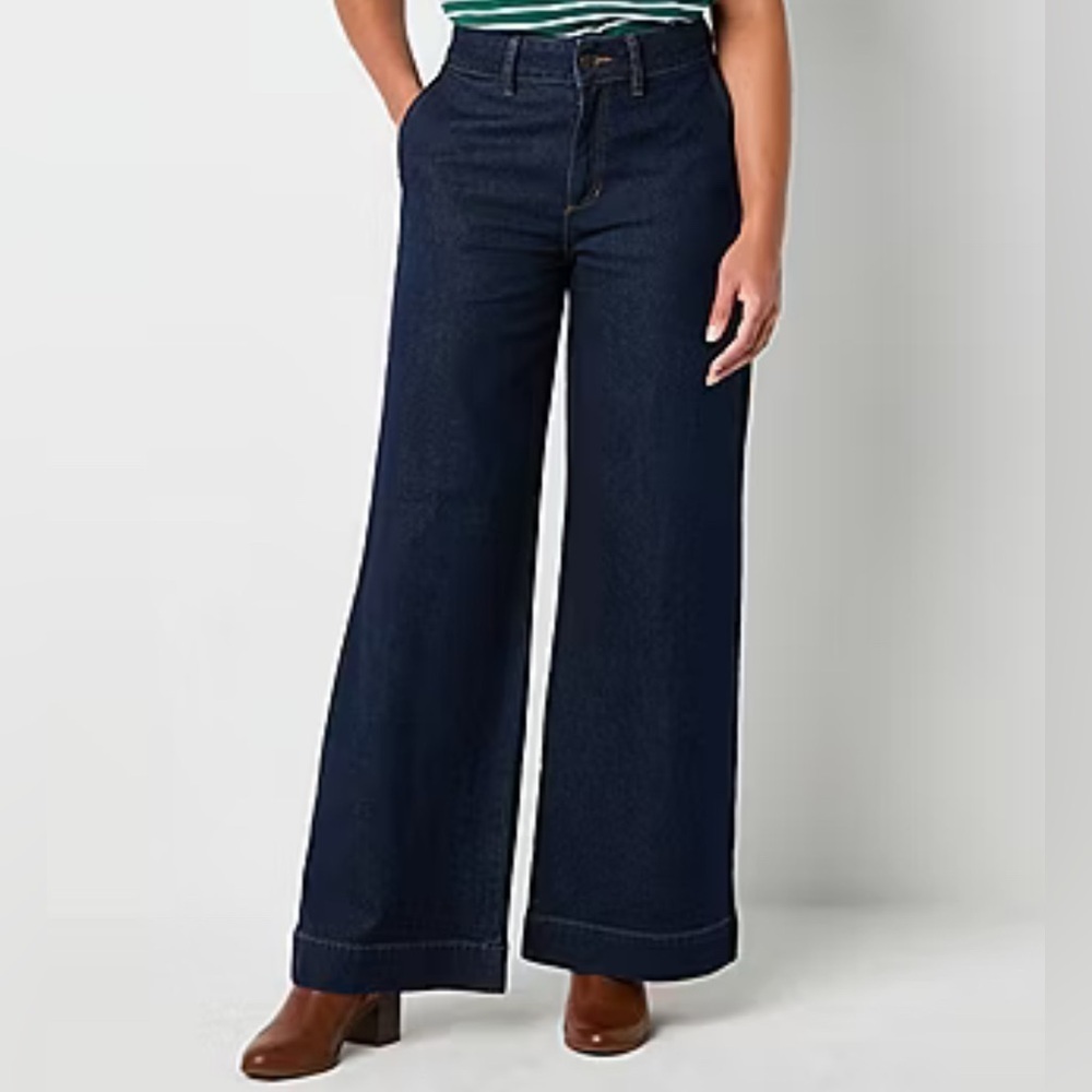 Liz Claiborne Loose Fit Wide Leg Trouser Color: DK Moon Wash Size: 8 NWT
